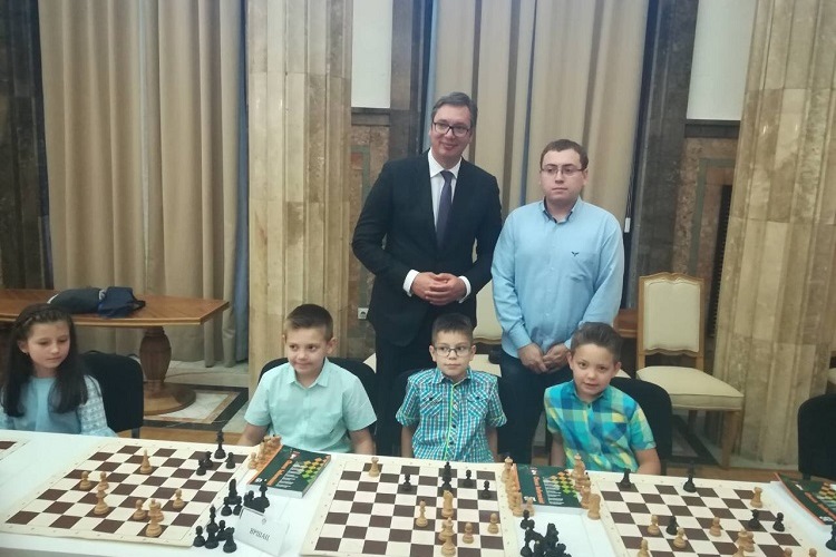 Predsednik Republike Srbije ugostio mlade šahiste