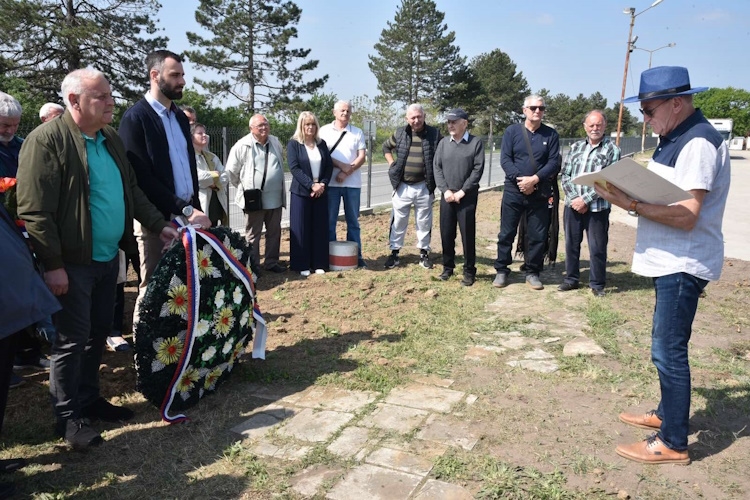 POLAGANJE VENACA U ČAST POGINULIM BORCIMA U APRILSKOM RATU 1941.