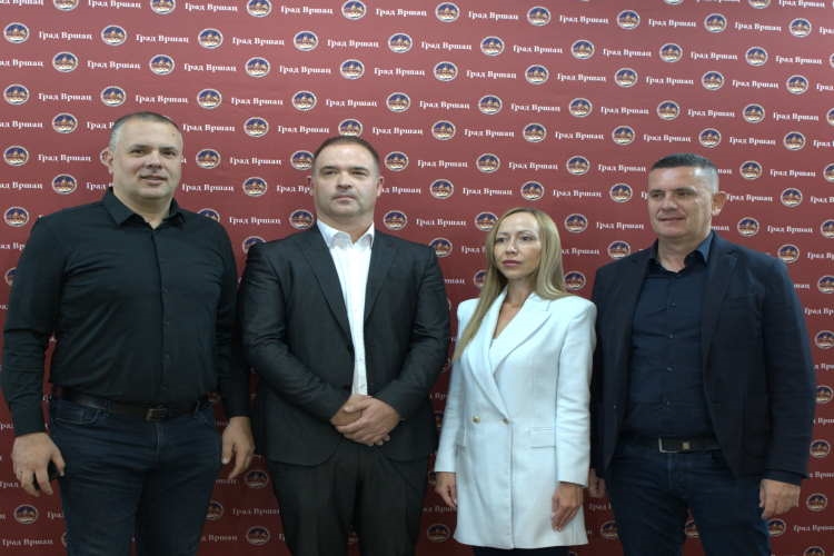 ПОТПИСАН УГОВОР О ЈАВНО ПРИВАТНОМ ПАРТНЕРСТВУ, НОВИ АУТОБУСИ КРЕЋУ НАЈКАСНИЈЕ ЗА 30 ДАНА