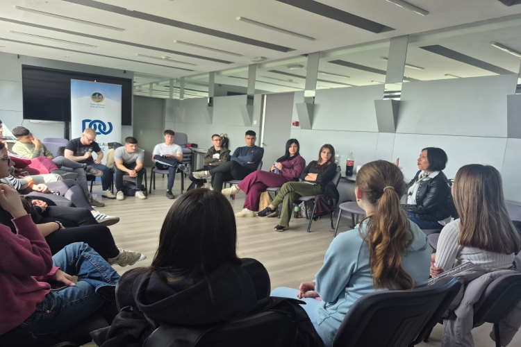 У ВРШЦУ ОДРЖАНА РАДИОНИЦА О УТИЦАЈУ ДРУШТВЕНИХ МРЕЖА НА МЛАДЕ