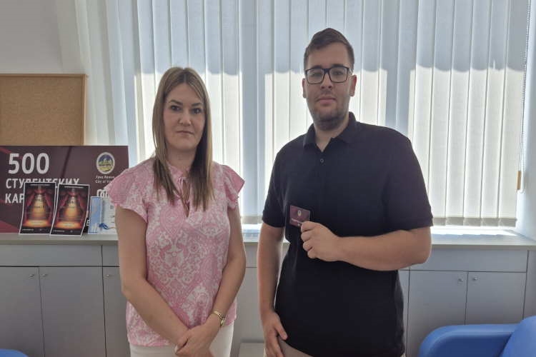 СТУДЕНТСКА КАРТИЦА ДОНОСИ БРОЈНЕ ПОГОДНОСТИ МЛАДИМА У ВРШЦУ