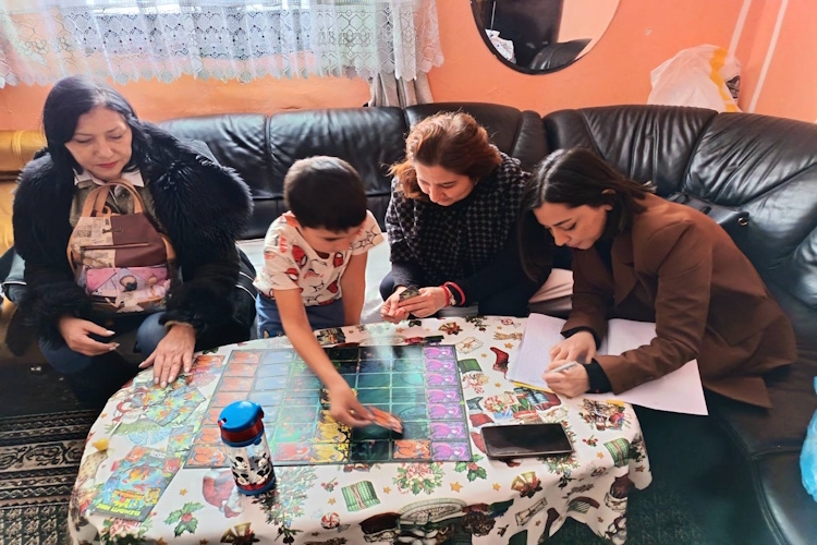 ПОДЕЛА ПАКЕТИЋА ЗА НЕГУ БЕБА И ПОРОДИЉА У ОКВИРУ ОПЕРАТИВНОГ ПЛАНА ЗА ИНКЛУЗИЈУ РОМА ЗА 2025. ГОДИНУ...