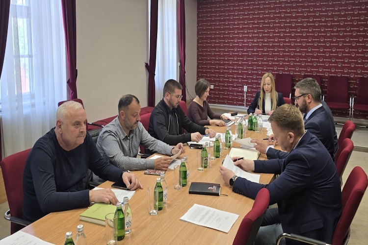 ПОТВРЂЕН КОНЦЕСИОНИ АКТ ЗА ОБАВЉАЊЕ ЈАВНОГ ГРАДСКОГ И ПРИГРАДСКОГ ПРЕВОЗА ПУТНИКА