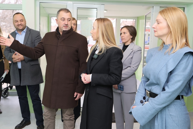 РЕНОВИРАНА АМБУЛАНТА У УЉМИ – НОЋНО ДЕЖУРСТВО, ДВОСМЕНСКИ РАД И НОВЕ ЗДРАВСТВЕНЕ УСЛУГЕ ЗА СЕЛА ВРШАЧКОГ КРАЈА