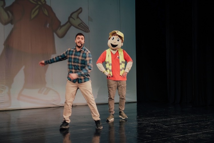 ПОЗОРИШНА ПРЕДСТАВА „ПАЖЉИВКО“ ОДРЖАНА У ВРШЦУ – ЕДУКАЦИЈА НАЈМЛАЂИХ О БЕЗБЕДНОСТИ У САОБРАЋАЈУ